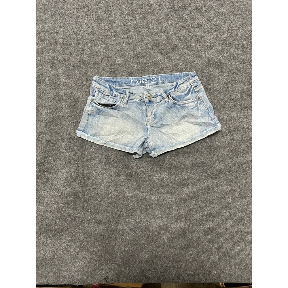 Rue 21 Shorts Womens Size 28 Light Wash Denim Low Rise Raw Hem Casual Summer